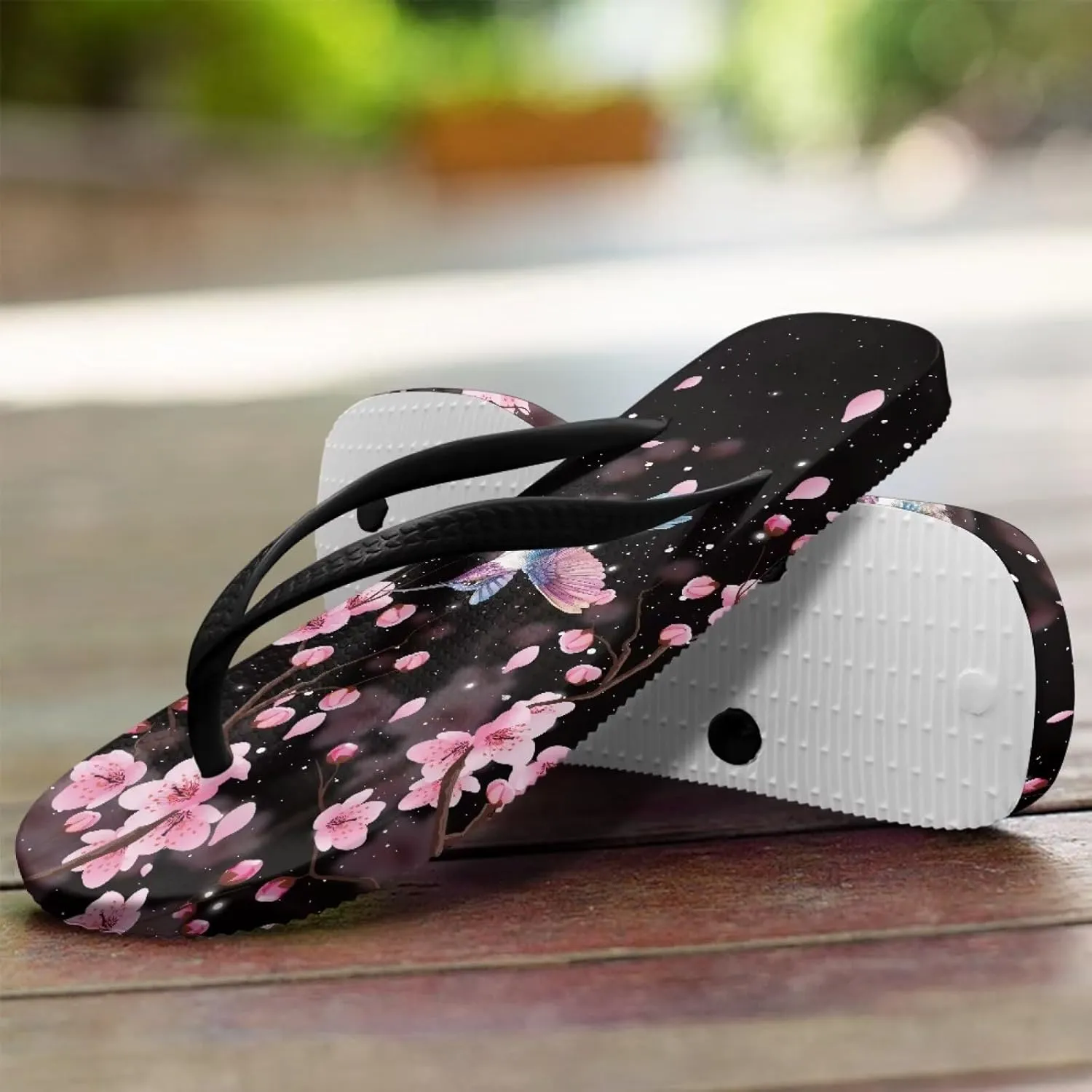 Bee Dragonfly Print Walking Flip Flops Shower Shoes for Women Beach Flat Sandals Thong Slippers