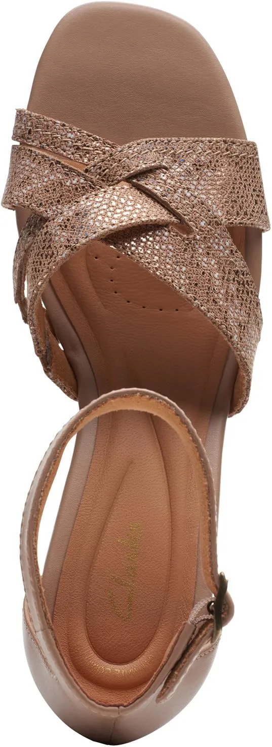 Clarks Women's Fashion Wedge Sandal