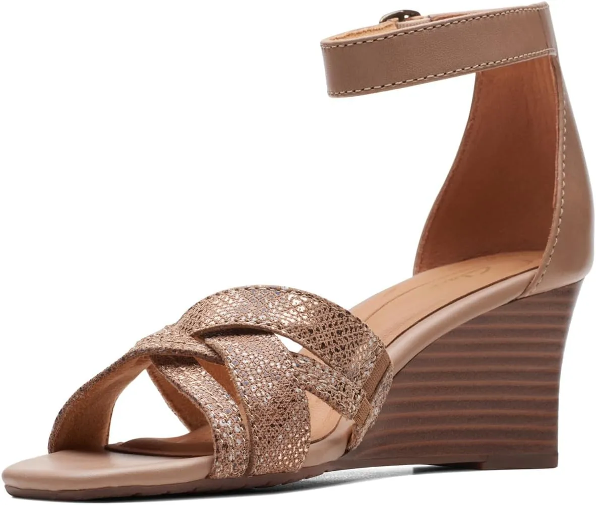 Clarks Women's Fashion Wedge Sandal