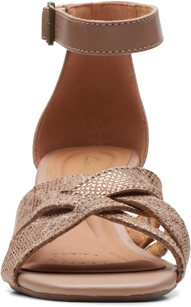 Clarks Women's Fashion Wedge Sandal