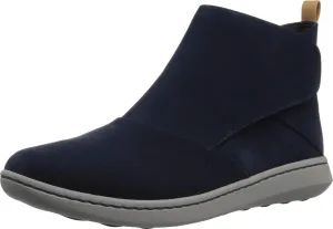Clarks Women's Step Move Up Ankle Boot