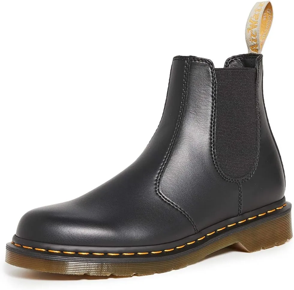 Dr. Martens Men's 2976 Felix Rub Off Chelsea Boot, black, 7 Men/8 Women US