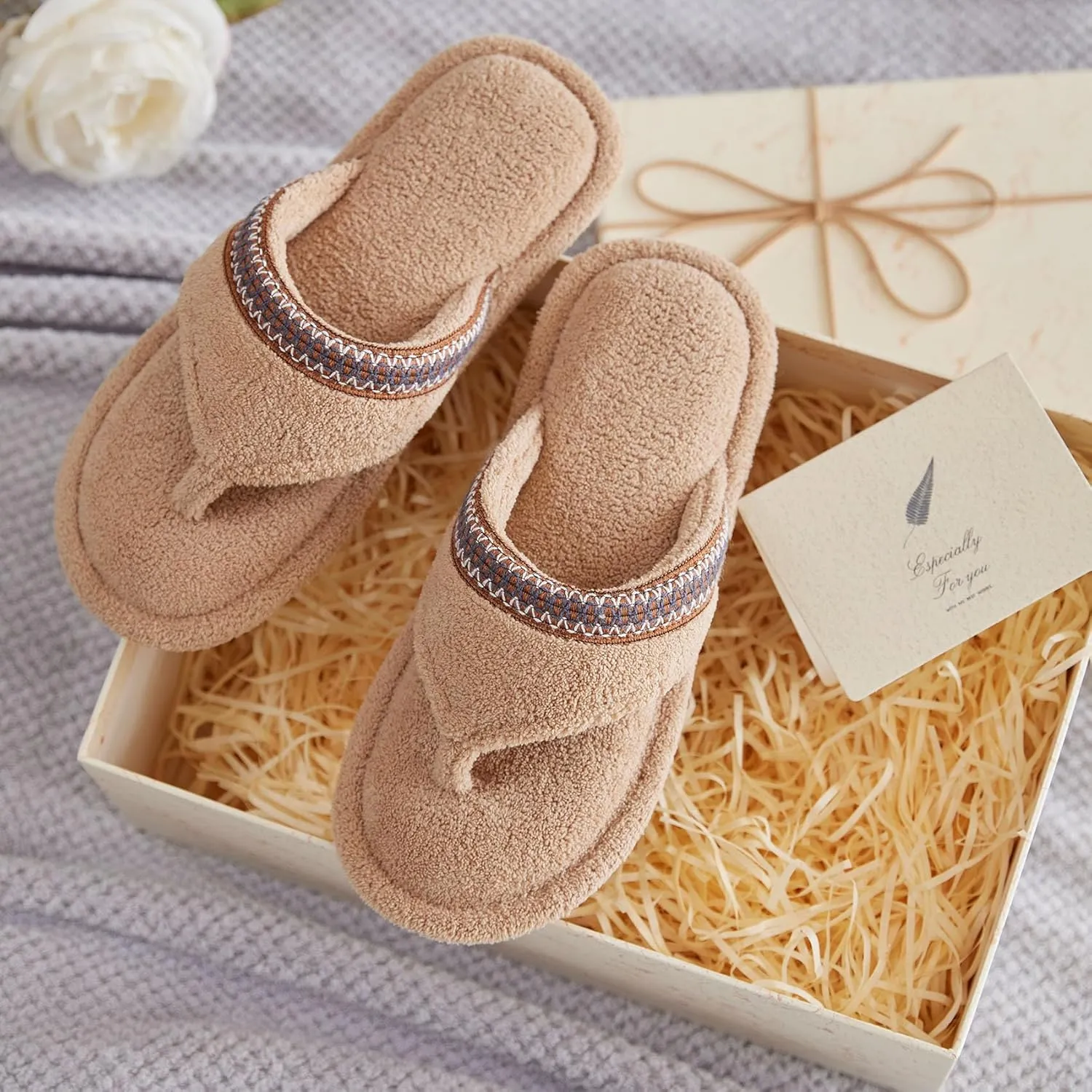 Flip Flops House Slippers for Women Indoor Bedroom Shoe with Non-slip Sole Ladies Summer Open Toe Slide Terry Thong Slippers with Memory Foam