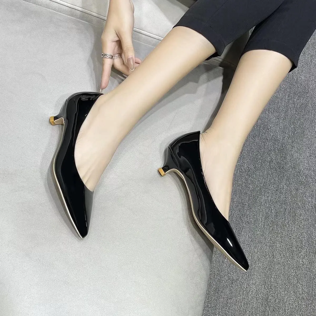 LUXINYU Women's Classic Fashion Pointed Toe Kitten Heel Dress Pumps Shoes Comfort Low Heel Work Shoes