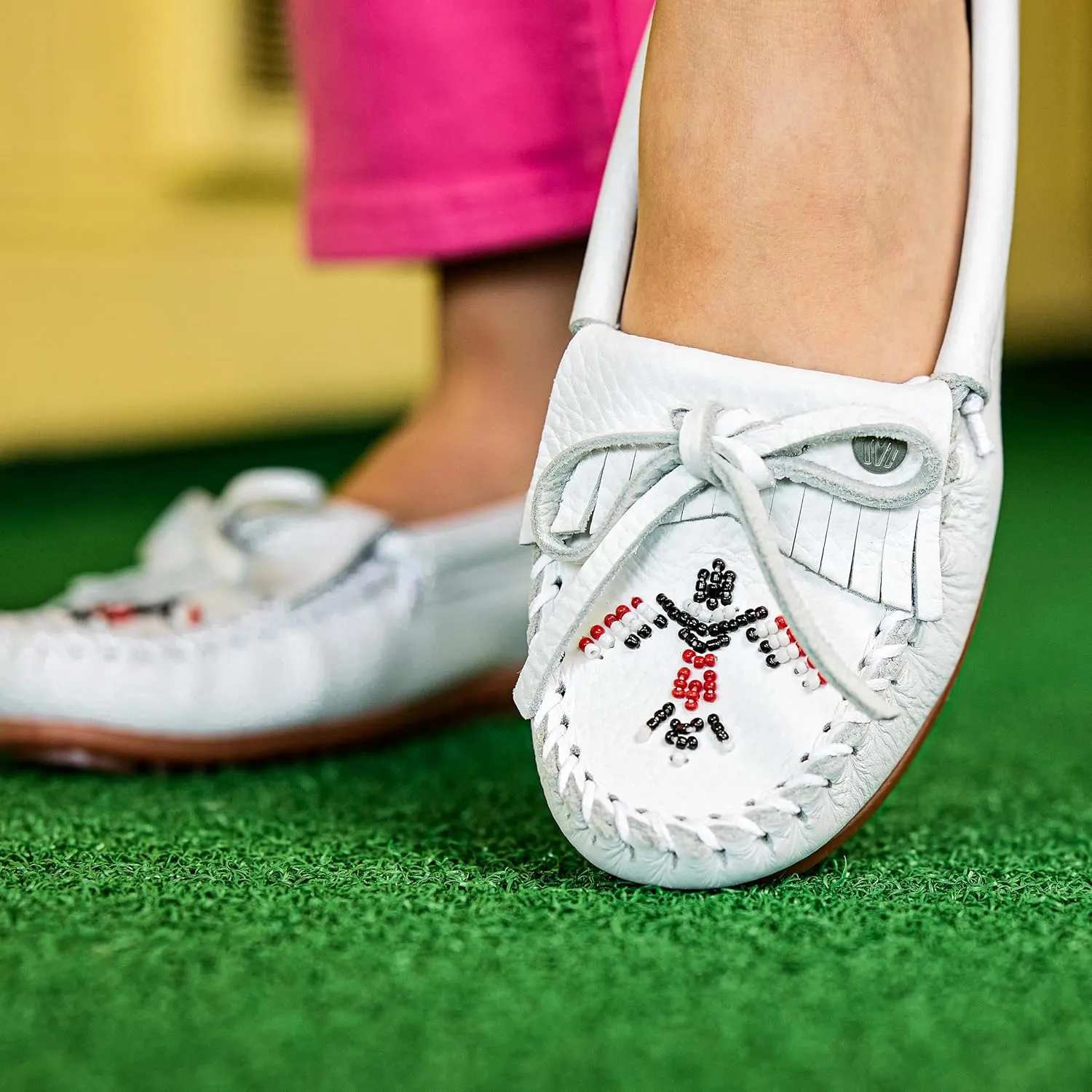 Minnetonka Women’s Thunderbird “Animikii” Hardsole – Moccasins for Women with a Classic Leather Moccasin Silhouette, Cushioned Footbed, and Beaded Moccasin Design