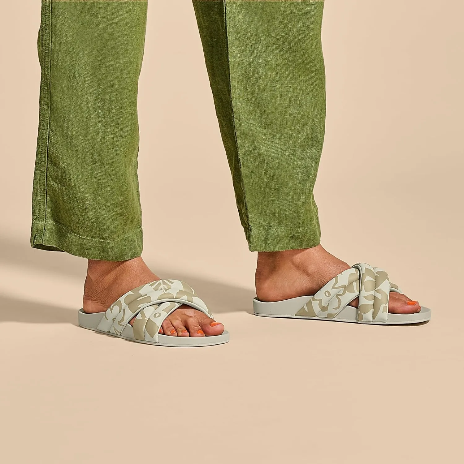 OLUKAI Hila Women's Beach Sandal, Water-Friendly Flip-Flop Slides, All-Day Wear & Ultra-Soft Comfort Fit