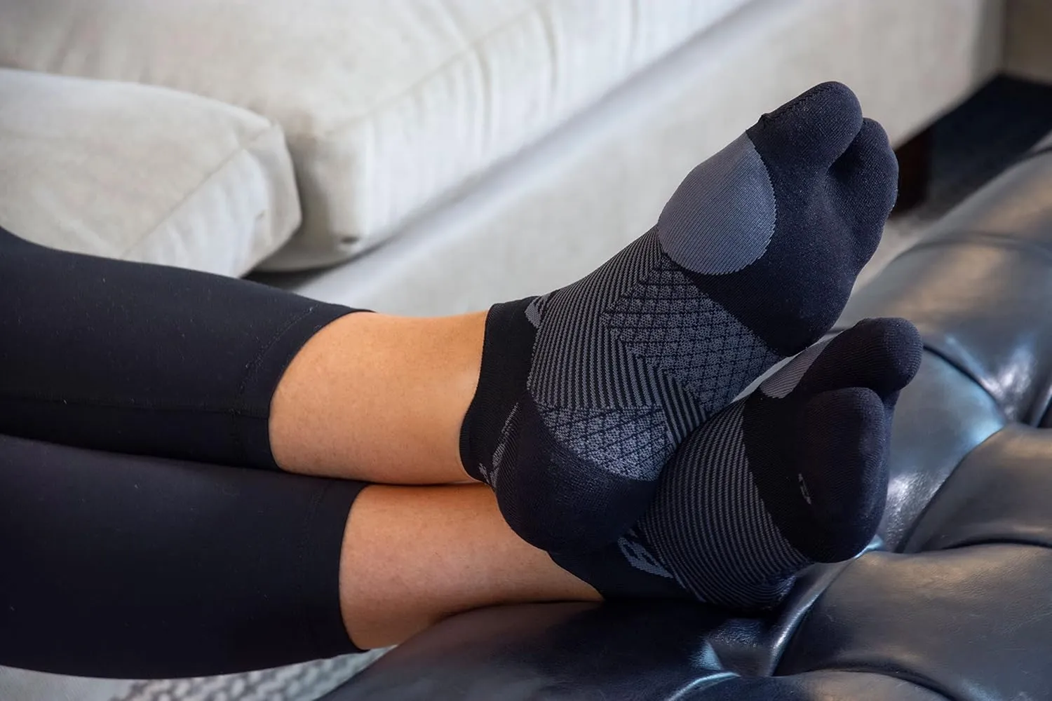 OrthoSleeve Bunion Relief Socks, Patented Split-Toe Design with a Cushioned Bunion Pad Separates Toes, Relieves Bunion Pain and Reduces Toe Friction