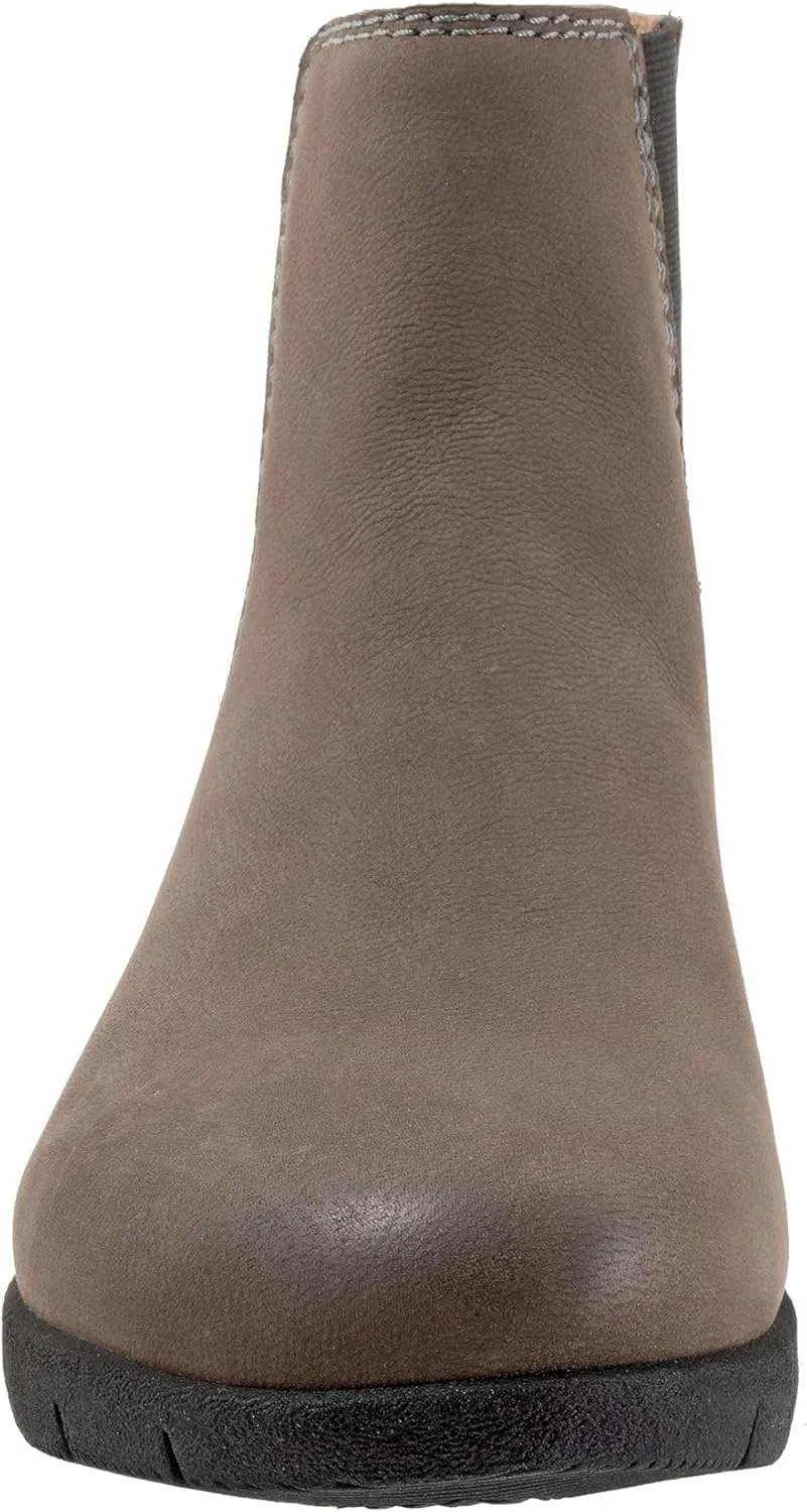SoftWalk Women's Albany Ankle Boot