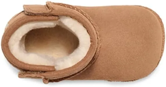 UGG Unisex-Baby Classic Fashion Boot
