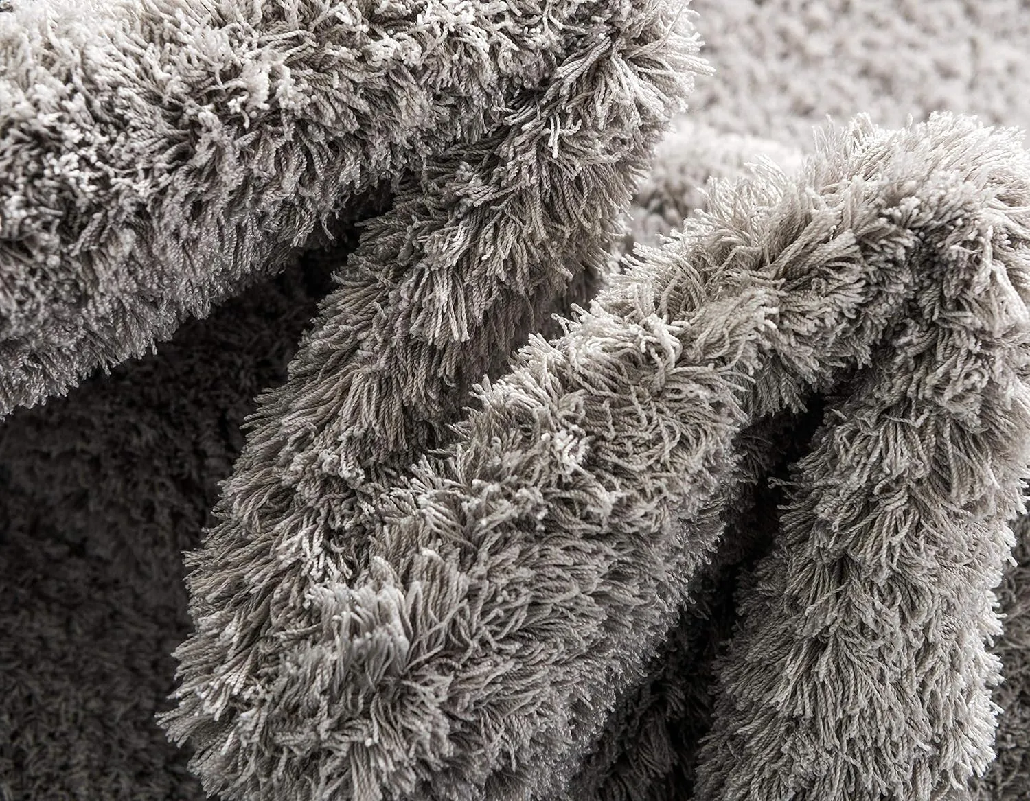 Unique Loom Studio Solid Shag Collection Urban Modern Super Soft & Plush Area Rug, 2 ft x 6 ft 7 in, Light Gray
