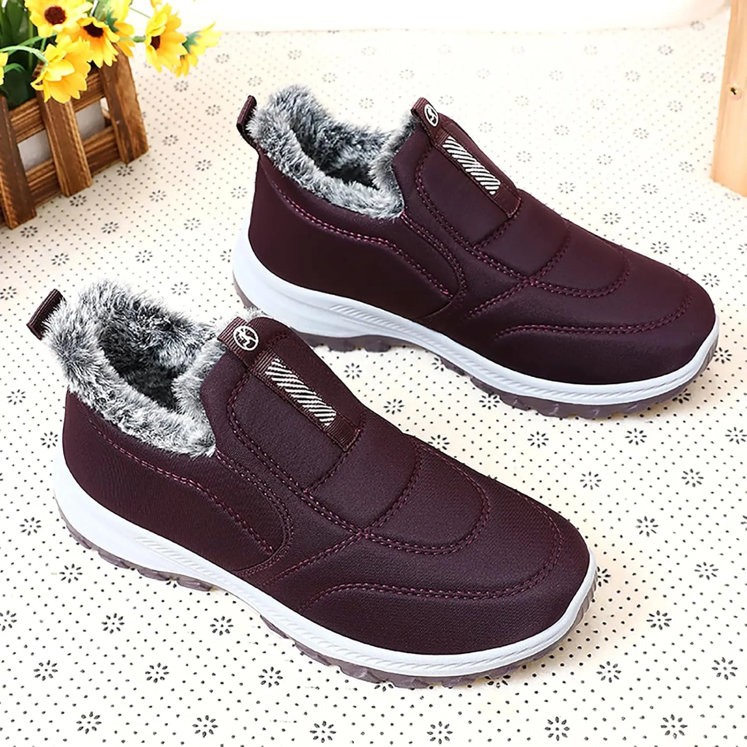 Women Winter Snow Boots Comfortable Warm Fur lined Slip on Ankle Boots Lightweight Waterproof Outdoor Booties