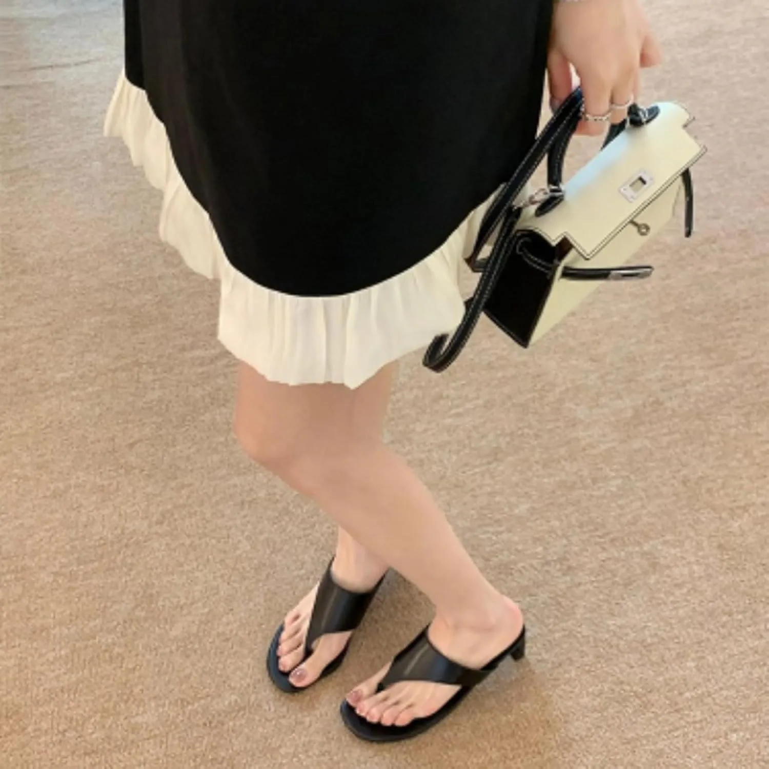 Womens Chunky Heel Thong Sandals Elegant Mid Heels Flip Flops Ladies Suede Clip Toe Sandal Summer Shoes 2025 New