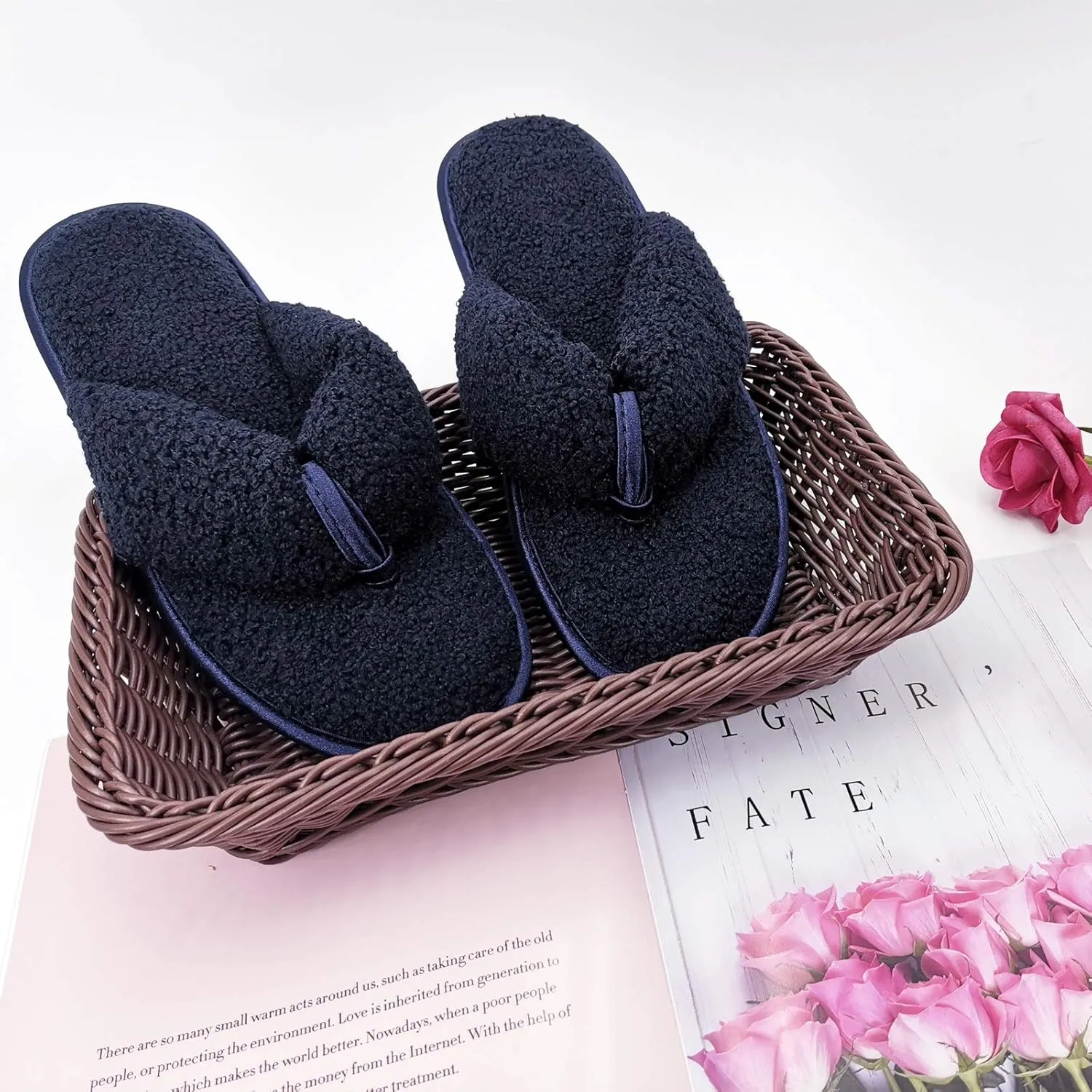 Women’s House Flip Flops Memory Foam Thong Slippers Open Toe Slides With Wool-Like Faux Fur Teddy Fleece